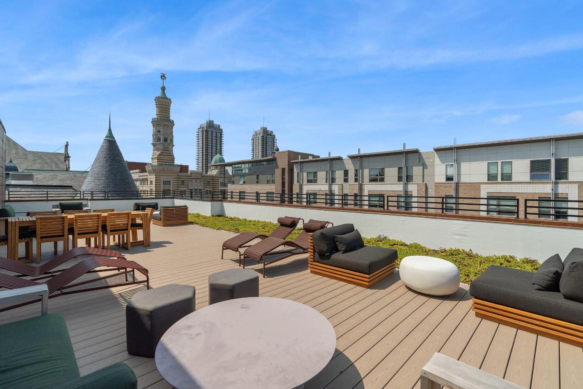 Cozysuites On Mass With Garage Parking #7 Indianapolis