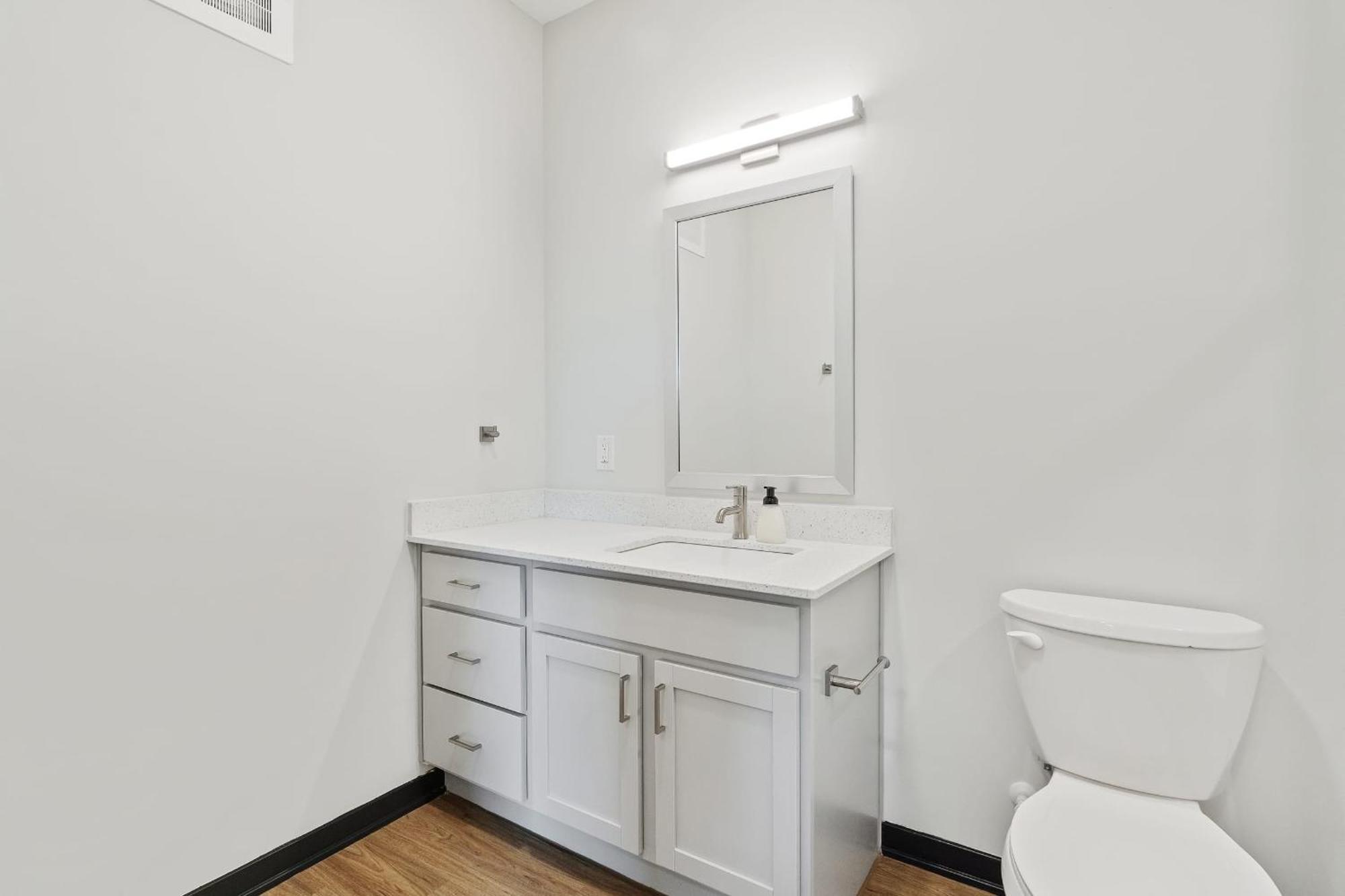 Cozysuites On Mass With Garage Parking #7 Apartment