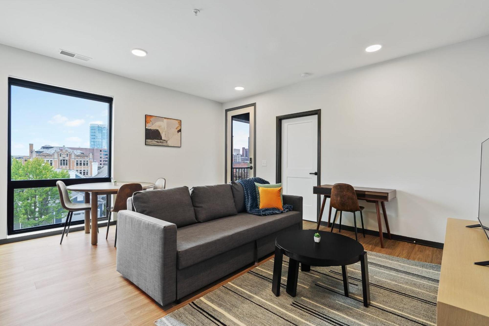 Cozysuites On Mass With Garage Parking #7 Indianapolis