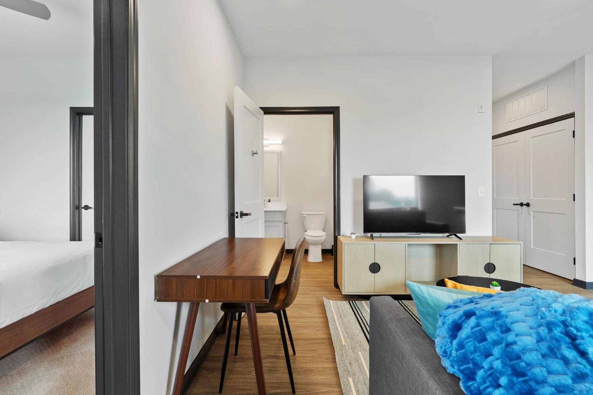 Apartment Cozysuites On Mass With Garage Parking #7 Indianapolis