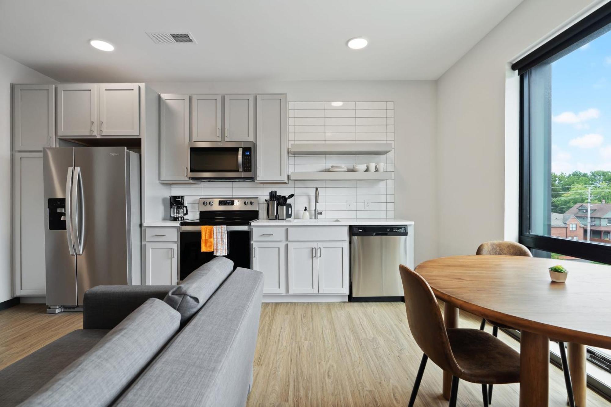 Cozysuites On Mass With Garage Parking #7 Apartment