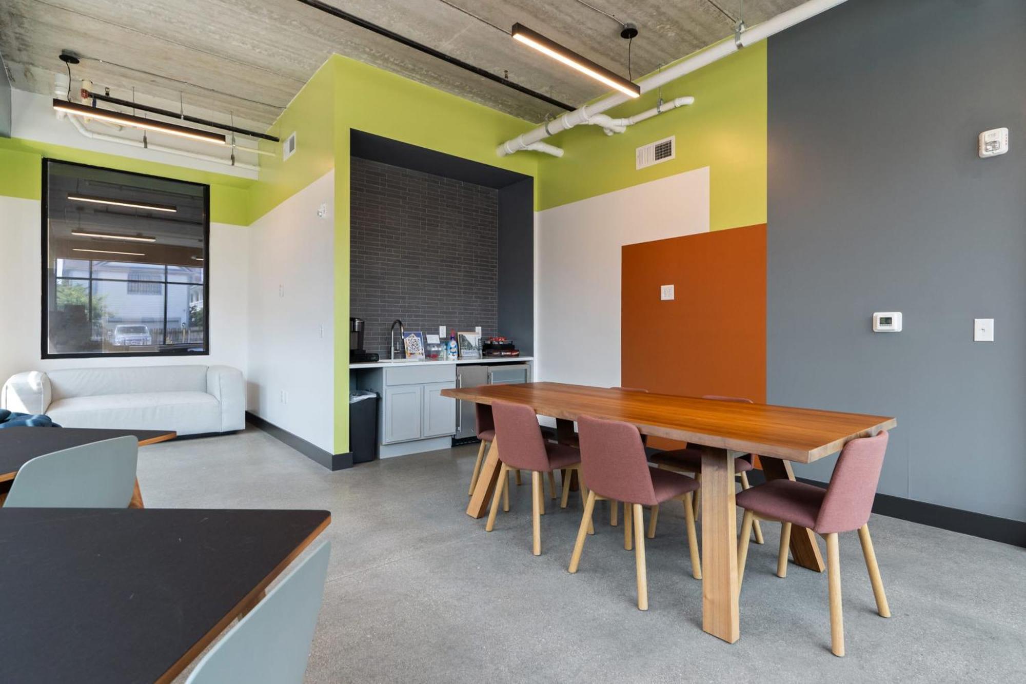 Cozysuites On Mass With Garage Parking #7 Apartment